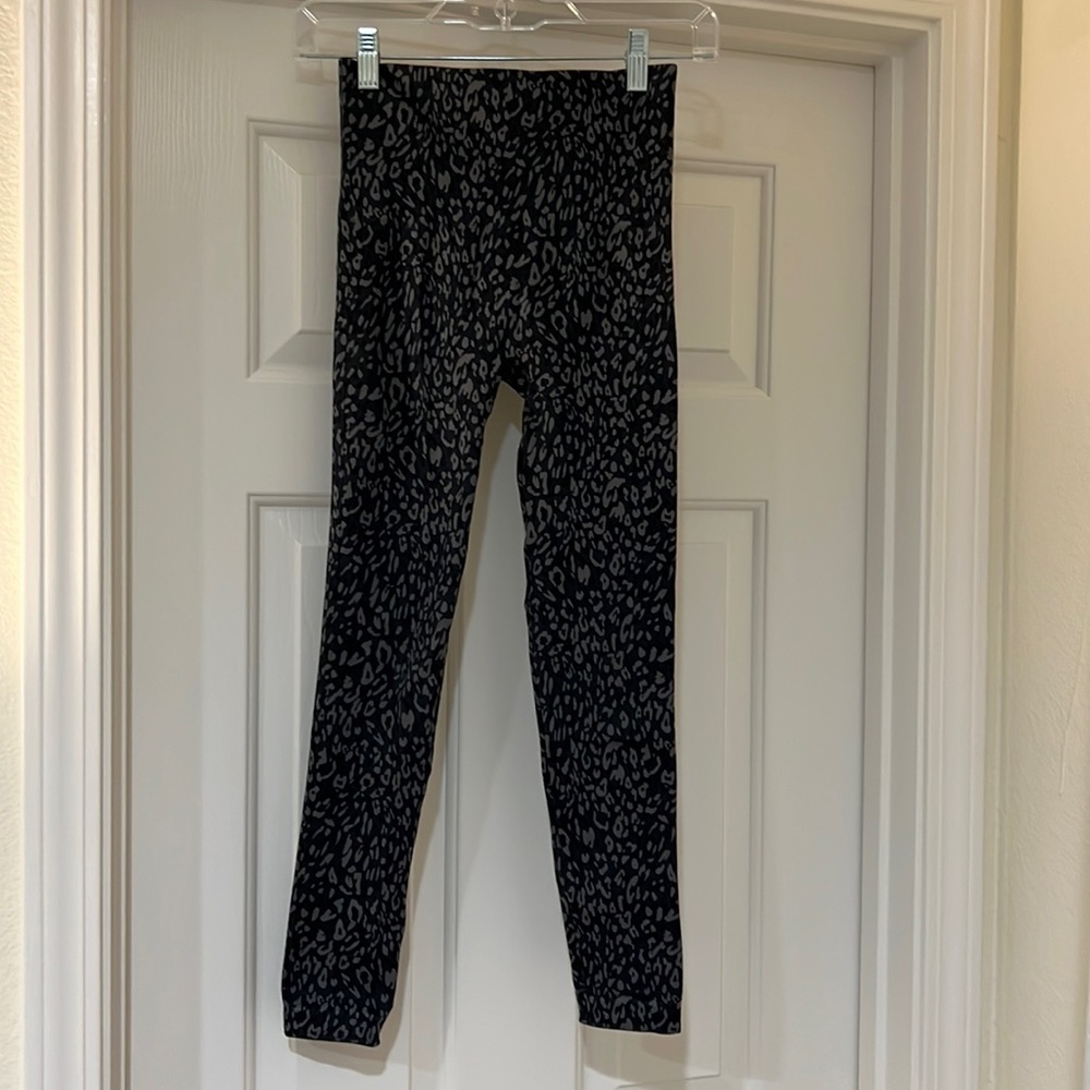 SPANX Leggings Size Small